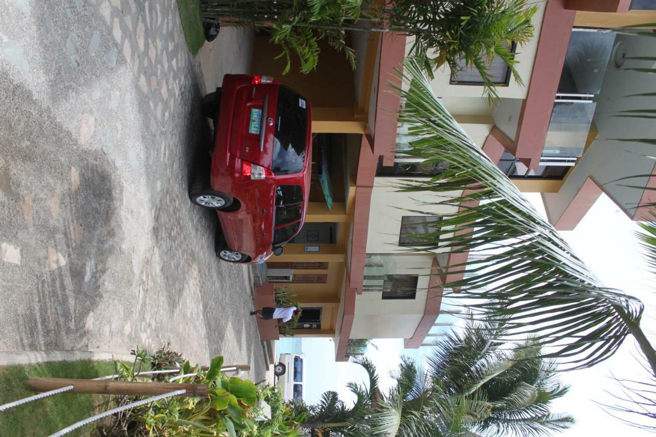 Lost Horizon Dive Resort 3*